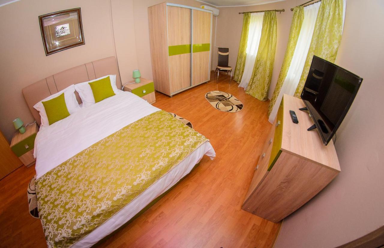 Casa Liana Hotel Oradea Luaran gambar