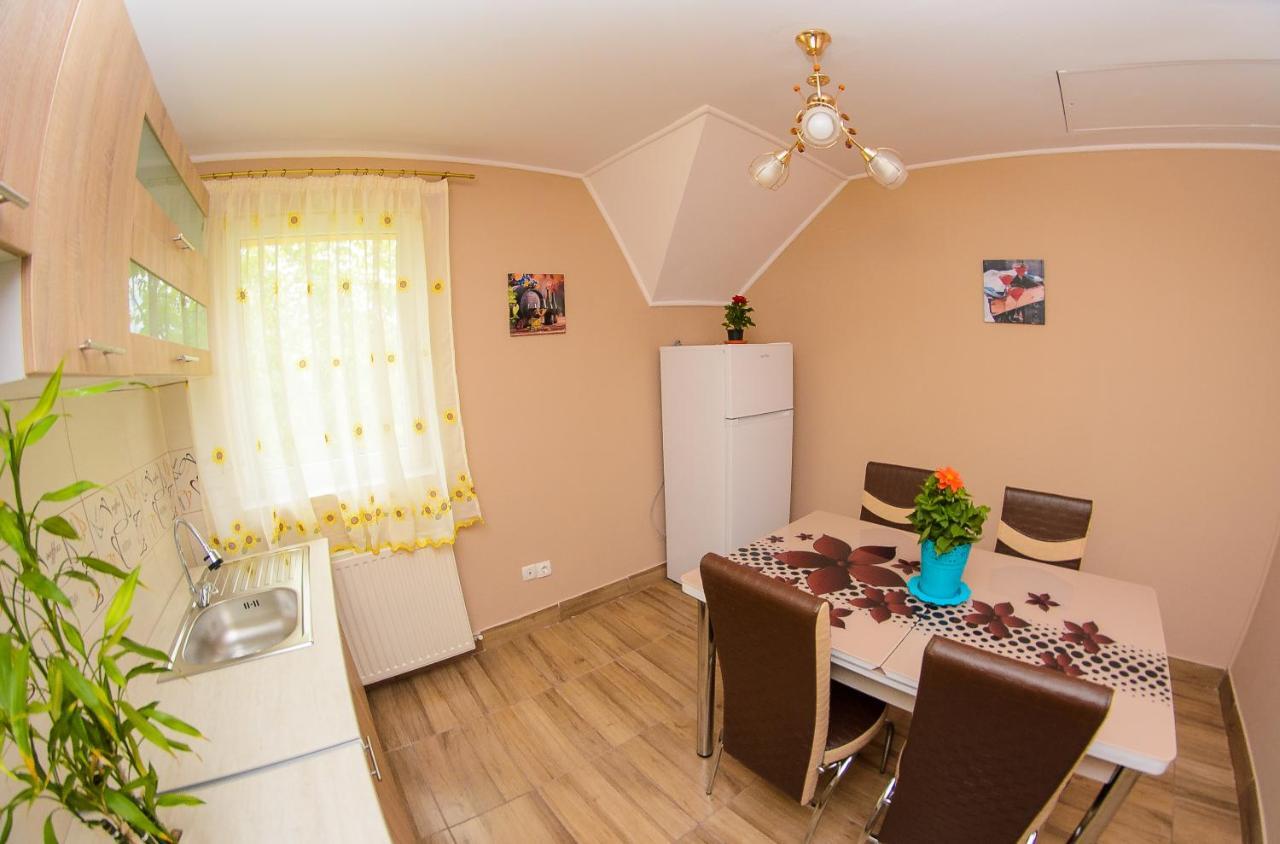 Casa Liana Hotel Oradea Luaran gambar