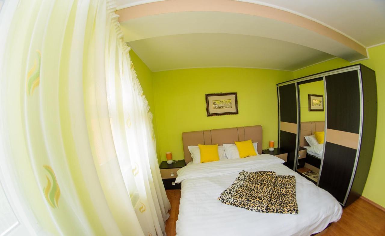 Casa Liana Hotel Oradea Luaran gambar
