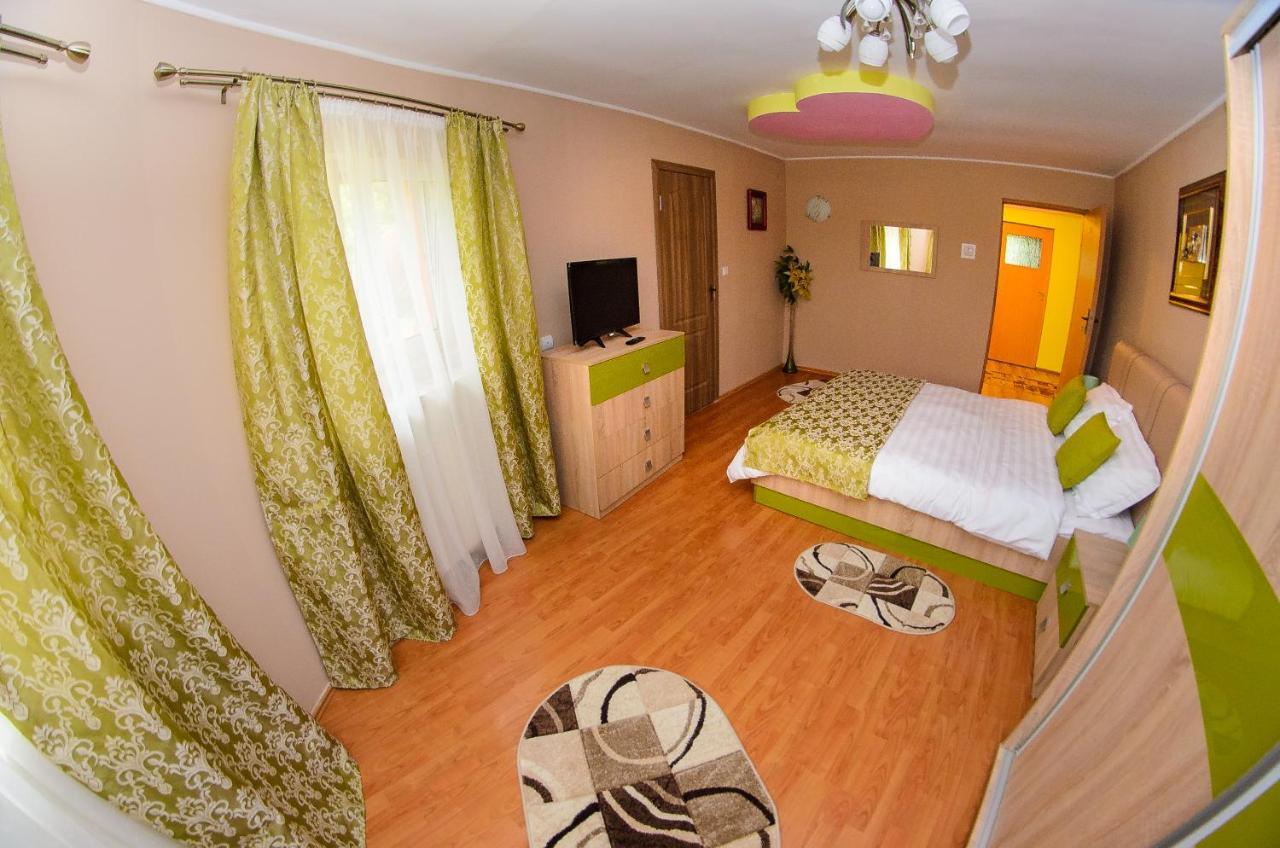 Casa Liana Hotel Oradea Luaran gambar